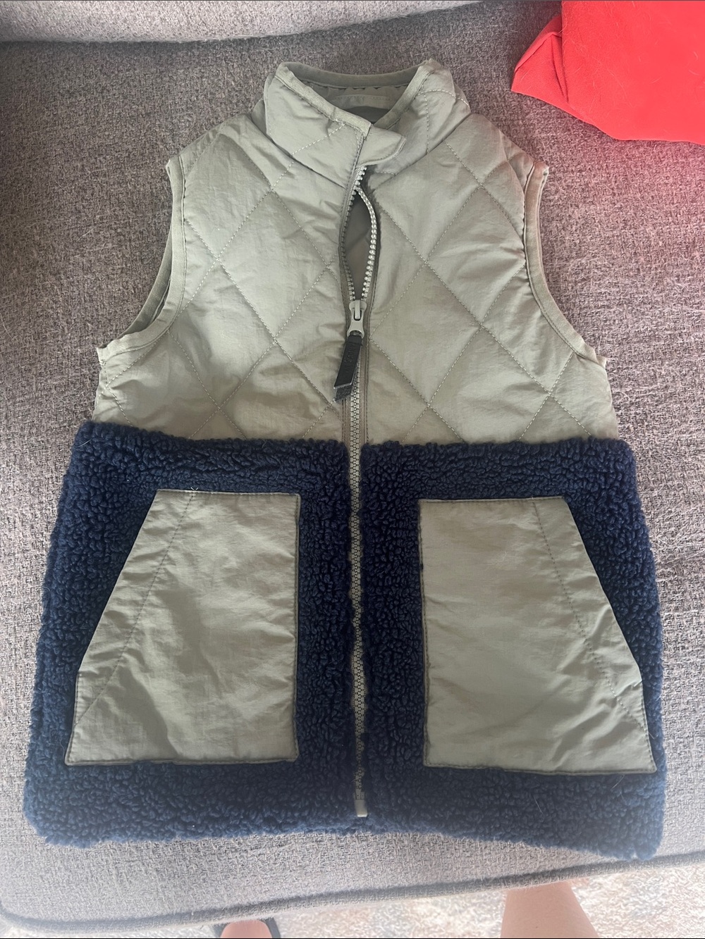 Kids Quilted & Sherpa Vest - Olive and Navy